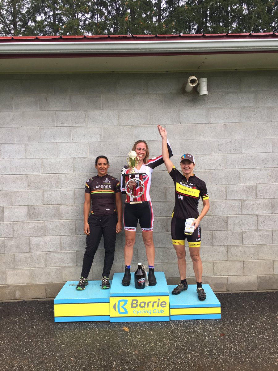 maureenohare's tweet photo. Baseball CX O Cup 4. Great race #baseballcx #girlswhoride #CoachChris #Garneau https://t.co/CX2QjrQXuO