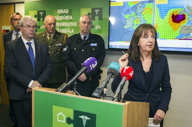 Independent_ie's tweet photo. Employers urged to give employees guidance on working arrangements after national red weather warning https://t.co/dOGdyk5Ax9 https://t.co/LO24Rc1dTe