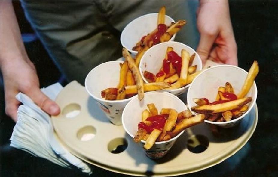 LatestWedding's tweet photo. 9 Kid-Approved Food Ideas - https://t.co/xOjvicfRbx #weddings https://t.co/d2ymsOEWmQ