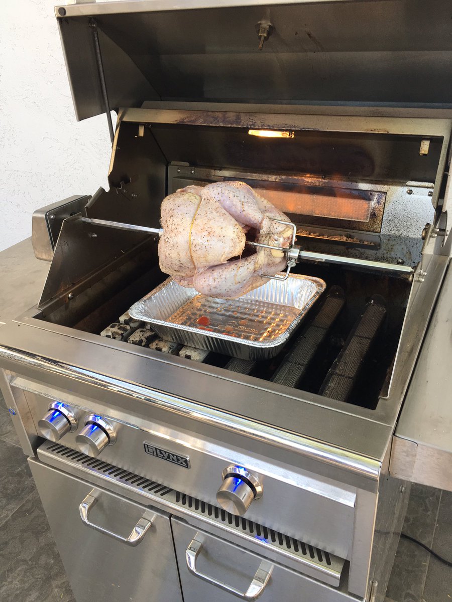 GrillFather99's tweet photo. Live Update: Rotisserie Like A Pro - 11 lb. Butterball turkey using #lynxgrills Professional. Do YOU rotisserie? Try it you'll be surprised' https://t.co/cxojetDLGT