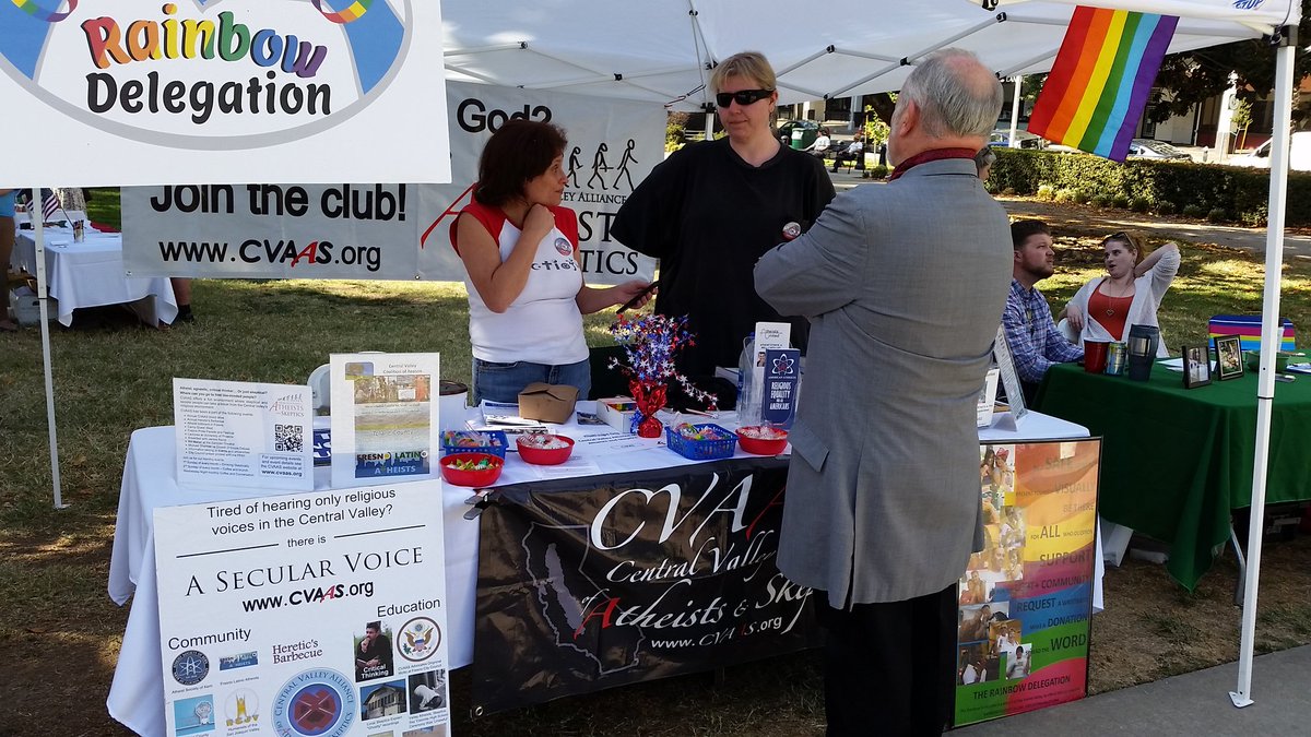 UnitedCoR's tweet photo. . #Cvaas at #Freethoughtday @FreethoughtDay @David_Diskin #Atheists #California @HuffPostRelig @_RoryMoe @CVAtheists @southtxatheists https://t.co/h75zd7JhXp