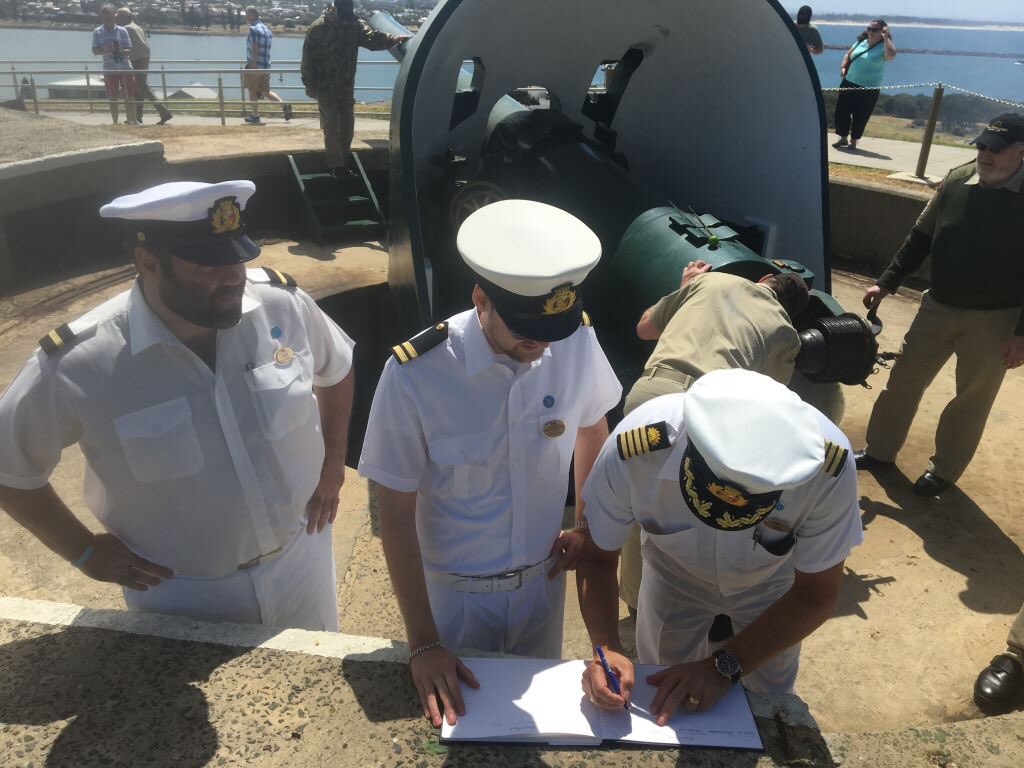 CarnivalAusNews's tweet photo. Thanks #FortScratchley #Newcastle for hosting @Princess_AUST Sun Princess deck officers during the ship's recent visit. A booming welcome! https://t.co/RWNpgnzYsC