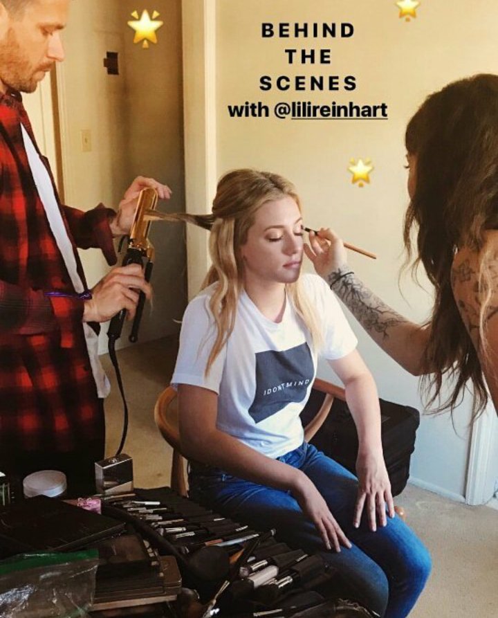 Riverdale News (DAILY) on Twitter: "Lili Reinhart behind the scenes of