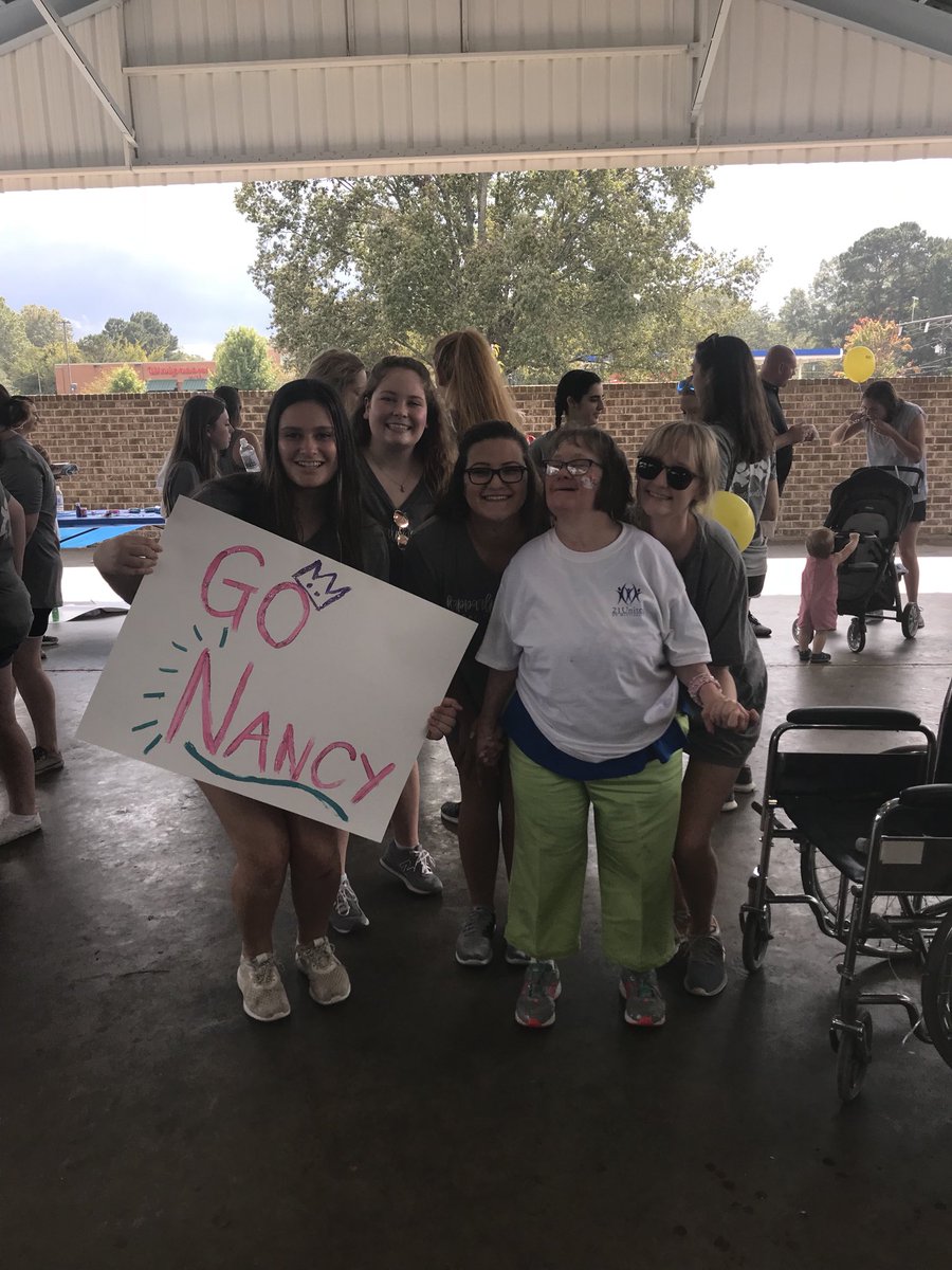 olemisstheta's tweet image. The Buddy Walk today was a huge success! #ThetaDayofService