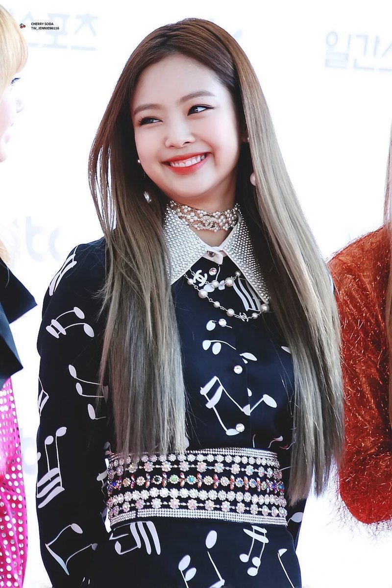 yuli02120707's tweet photo. blackpink好きな者です！
ジェニよりのオール♡
Twitter始めたばかりでフォロワー全然いないのでフォローしてくれるとありがたいです(ﾟ∀ﾟ　)
#BLACKPINK好きな人と猛烈に絡みたいのでこれを見た人はRTしてください #blackpink #BLACKPINK https://t.co/1xjGGiqfq1