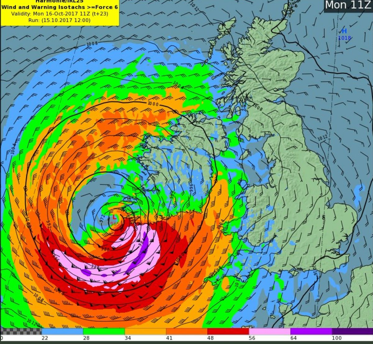 cathal1972's tweet image. To all @AmbulanceNAS colleagues and all emergency services working tomorrow, stay safe. #Ophelia