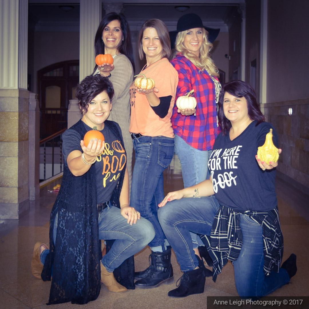 anne_truitt's tweet photo. I am happy to introduce you to the Real Wives of the UP. This gals are such a hoot. I had so much fun with this session. :-) https://t.co/sAIZRyXMGm
