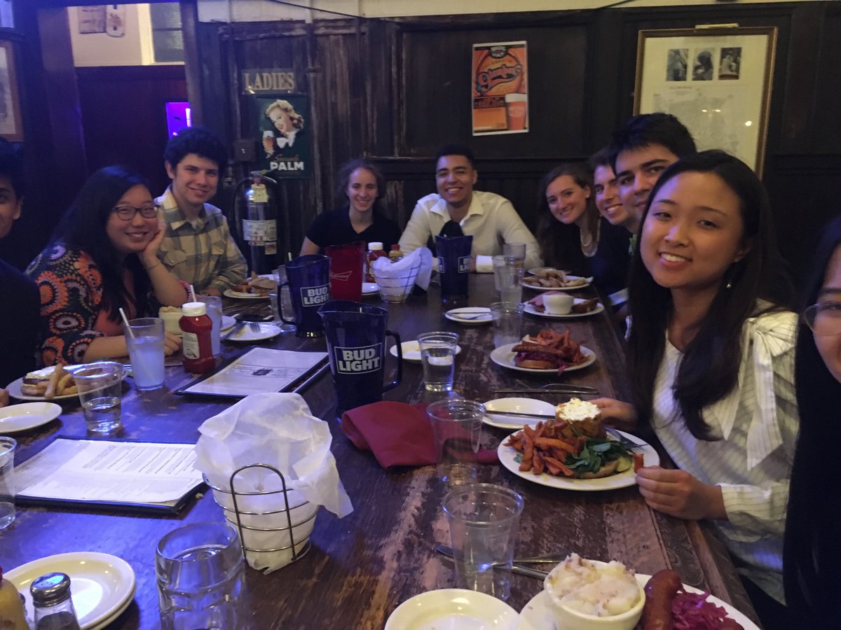 2JohnDurant's tweet photo. Dinner at Jacob Wirth for #Pfoho Tosca lovers! https://t.co/ffq8MXxyDf