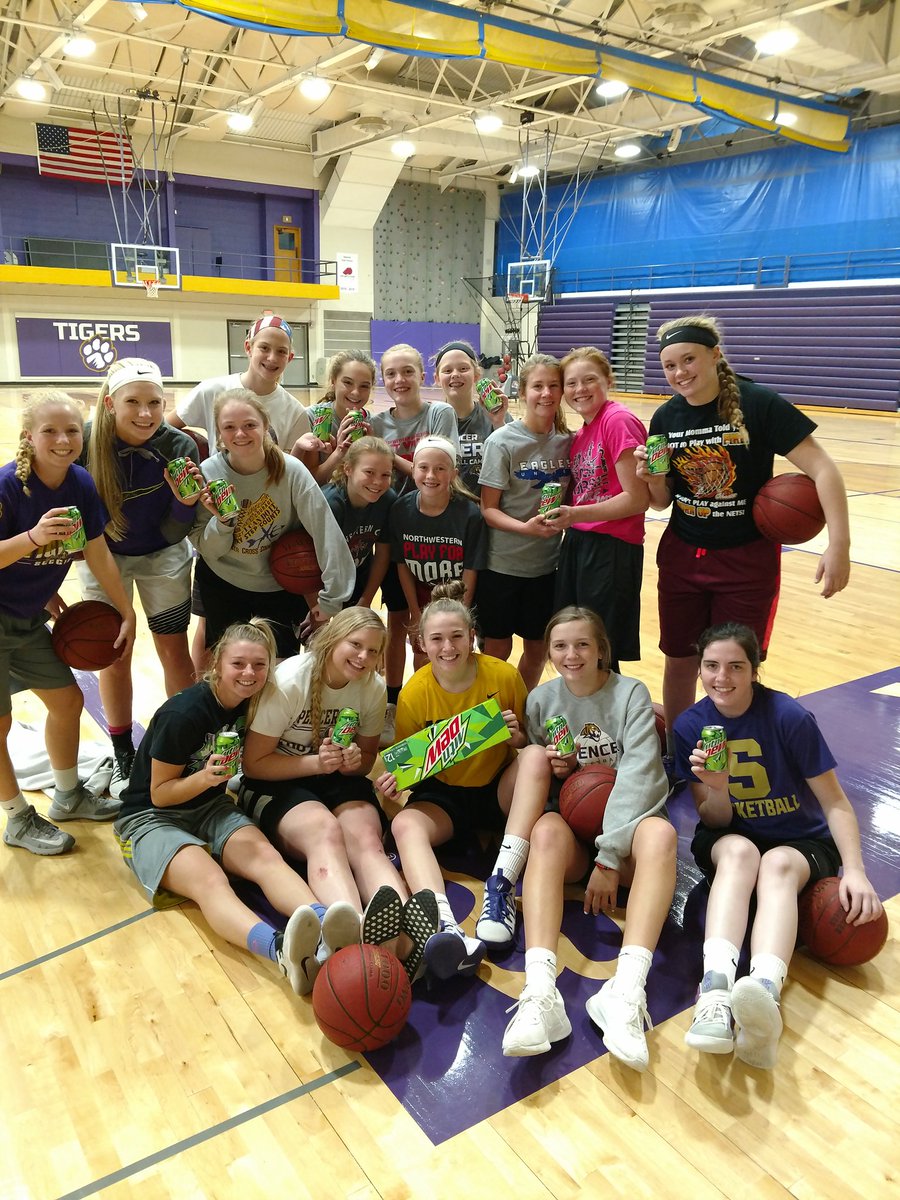 shs_tigers_gbb's tweet photo. #Dew4Crew https://t.co/hWxIkSpa3f