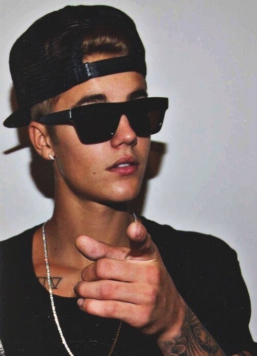 TeamBieber24hr's tweet photo. AS BELIEBERS VAI RETWEETAR PARA O JUSTIN GANHARRR.
#MPN #JustinBieberShow https://t.co/3eKkjMmx8h