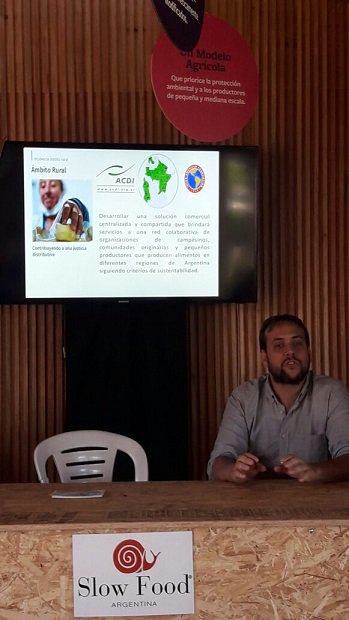 ACDIargentina's tweet photo. En #Tecnópolis. Productores expusieron en el ciclo de Slow Food Argentina #RedSustentable #ElFuturoEstáEnElMonte #AlimentosRicosSanosYJustos https://t.co/GCveXNCq3j