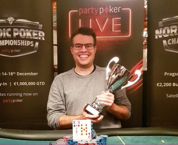 partypokerNOR's tweet photo. Gratulasjoner til Daniel Strøm, som vant #ViMennOpen 2017 etter en spennende duell med @johnnylodden! Seieren var verdt DKR 195,000. #poker https://t.co/5vvAyFFvnt