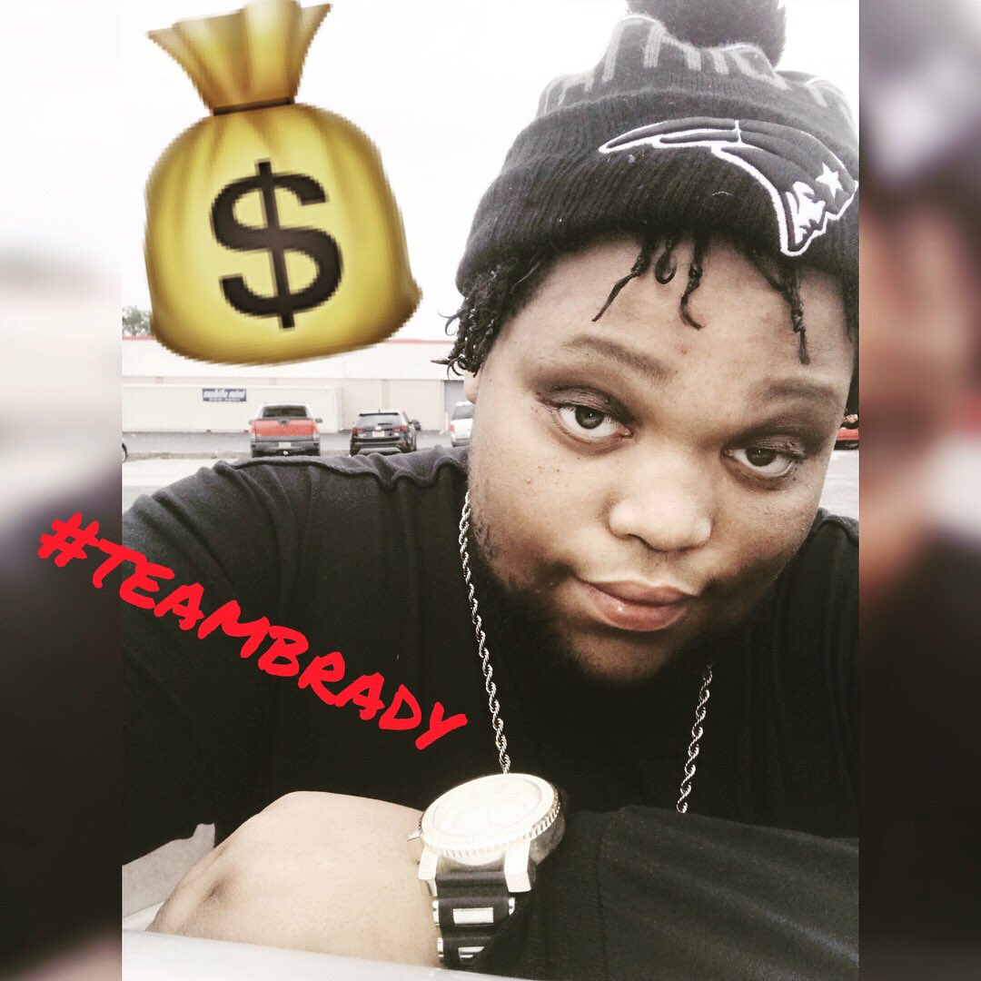 yaboystacks's tweet photo. game day movie night with someone special gotta be a gentlemen!!!💯✅😎🤓💰 https://t.co/gZj6X9yWEE