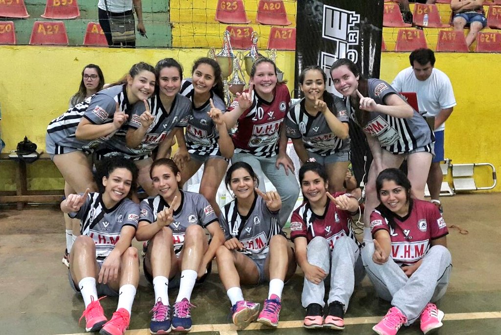 fesahaPy's tweet photo. CAMPEONA NACIONAL 2017
Le dio una Paliza a Encarnación por la 3ra. Fecha del cuadrangular final en Pdte. Franco. Para ellas no hay rival!!. https://t.co/qBLwbKNJ6R