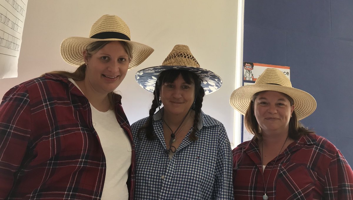 staidans_year2's tweet photo. The beginning of our #pbl unit for term 4. https://t.co/OG5aFJLJde