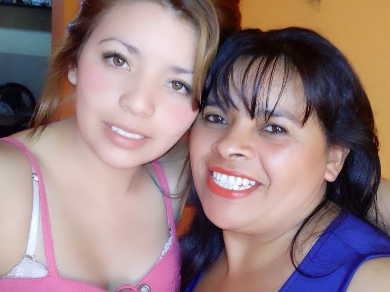 Mi reina, #FelizDiaDeLaMadre 😍😍 te amo con todo mi corazon! Te abrazo hoy y todos los dias de mi vida❤ I LOVE 😍