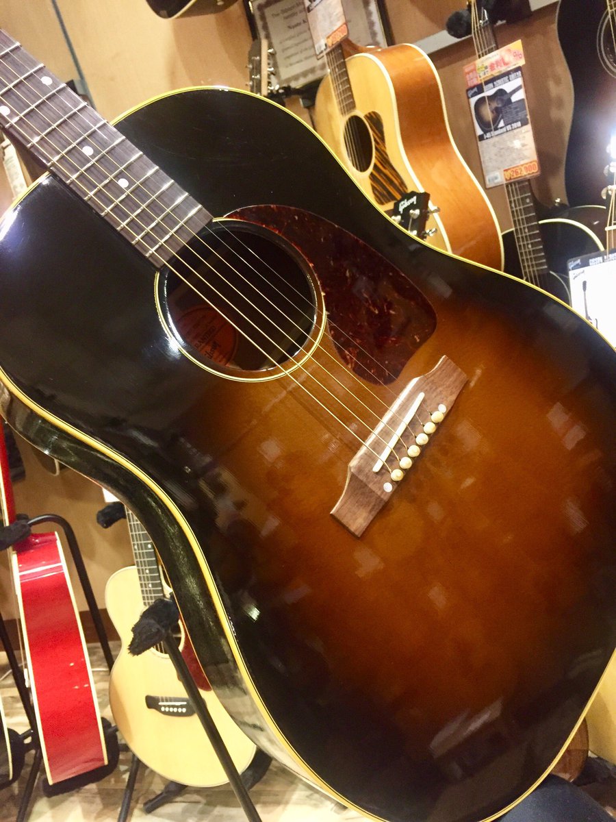 イシバシ楽器梅田店 イシバシ梅田 Aco 旧代理店時代のj 45 Historic Crectionが入荷 現行 モデルのj 45よりも太いネックはまさに50年代のモデルを彷彿とされる代物 状態も良く 即戦力間違いなしの１本となってます Gibson J45 ヒスコレ
