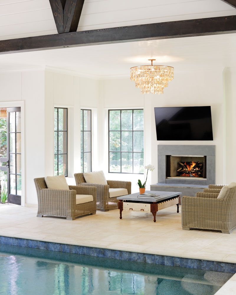 SouthernHomeMag's tweet photo. Imagine cozying up in this room this fall season. https://t.co/YxNfAvw5El
Architecture: @HD_Social 
Photographer: @maliazima https://t.co/XRU3eUM5xL