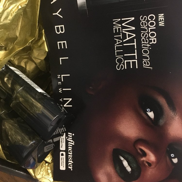 MizzLCS's tweet photo. Received a VoxBox today!  SO EXCITED to play with these Lippies! https://t.co/mcZX45Sajd