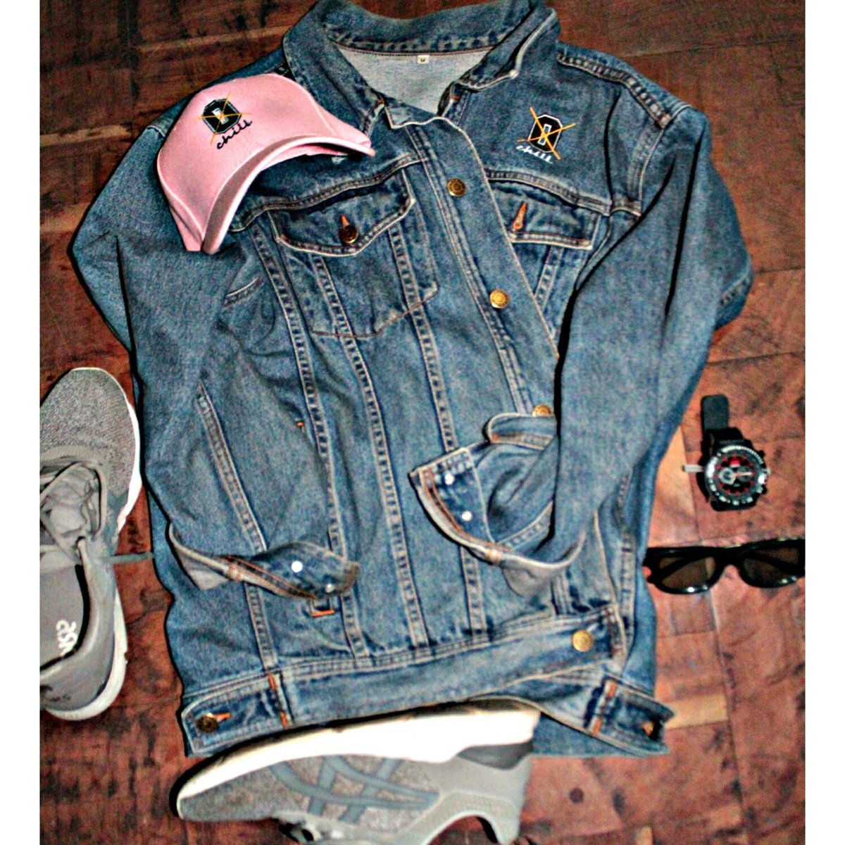 exclusv_HOLDING's tweet photo. Denim jackets available 
R350 MALE R300 FEMALE 
#ZERO_CHILL https://t.co/3Qdw8VJZBQ