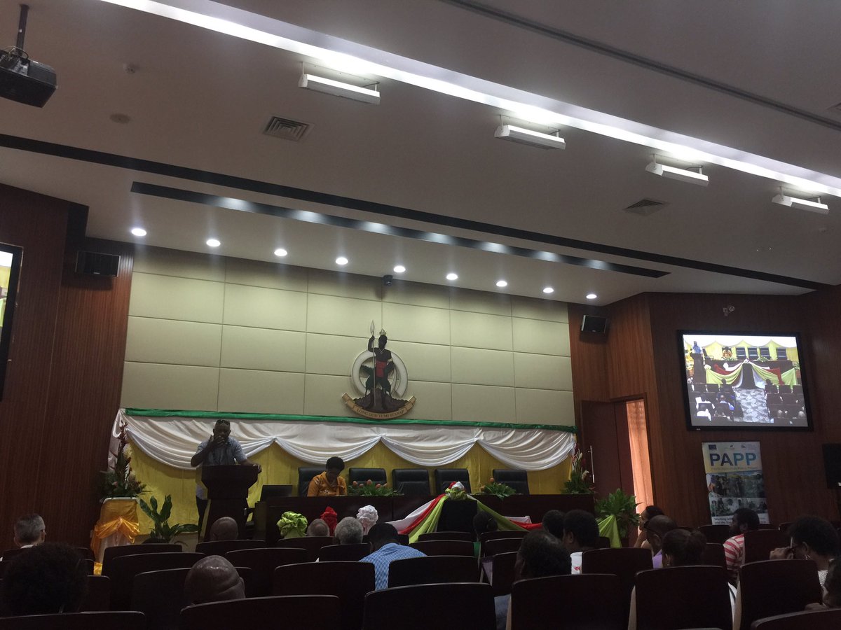 spc_live's tweet photo. Vanuatu Farmers linking to markets #intra_APP @eupasifika PAPP hosted side event at Convention Centre #pwa2017 https://t.co/9bdkVlGcIw