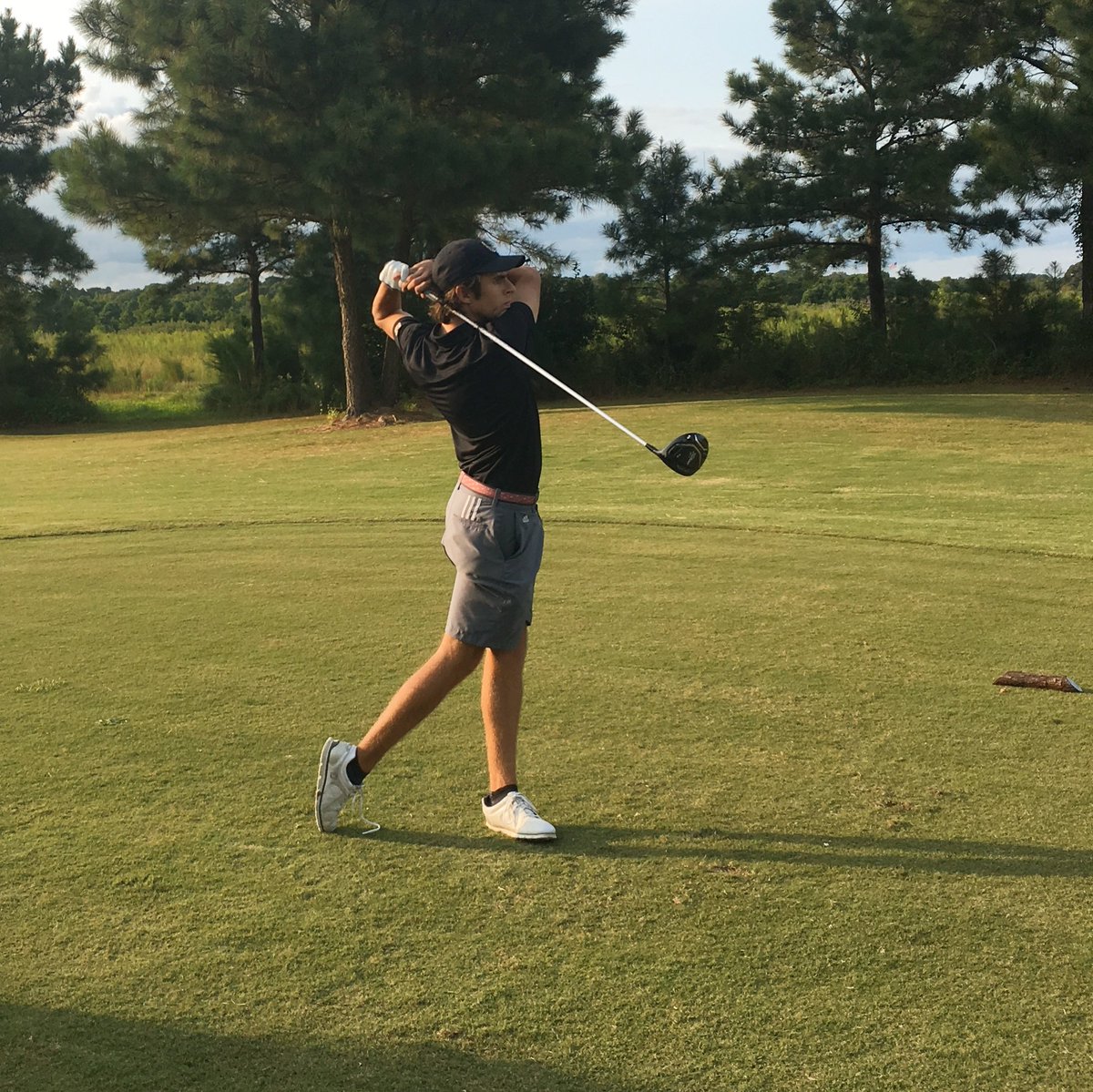 Goucher_Golf's tweet photo. Logan Smith #preparewell #competewell https://t.co/tfHgkduVdE
