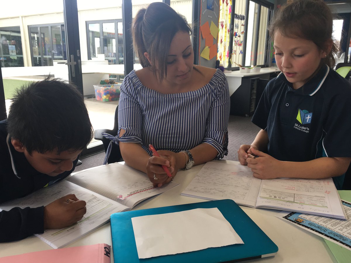 StLukesMP's tweet image. Stage 2 are reviewing their literacy goals, showing Mrs Soliman how they have reached them. #literacy #goalsetting #proofoflearning #Stage2