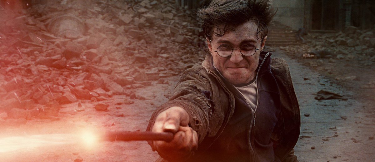 FreeformTV's tweet photo. Wands at the ready. The final battle starts now. #HarryPotter and the #DeathlyHallows Part 2 starts now EST/CT. RT if you're watching. https://t.co/gPwgBur6xl