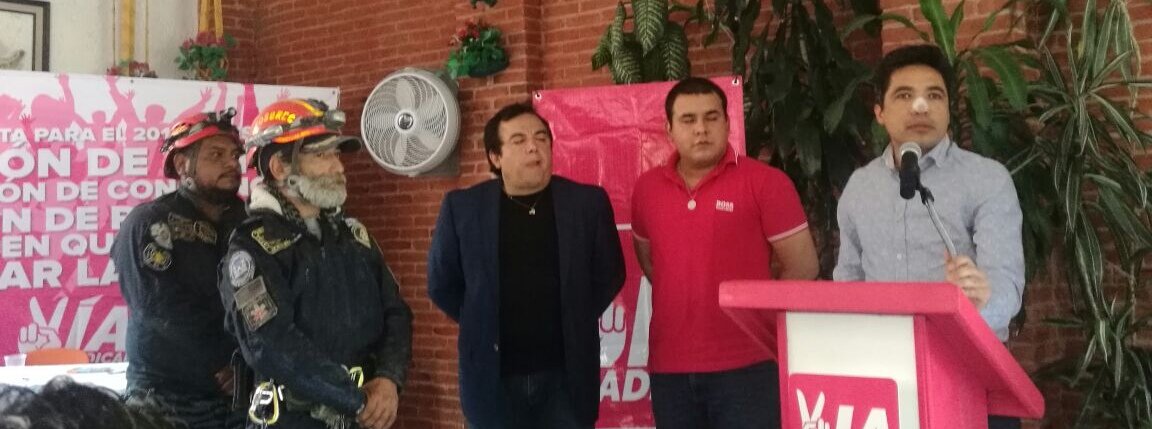 Irak_vargas's tweet photo. Gran recibimiento a nuestro Radical Distrital de Amecameca, Carlos "el Topo" Cienfuegos @viaradical @villfuertevic #solidaridad #dignidad https://t.co/t6iHJ2hjwV