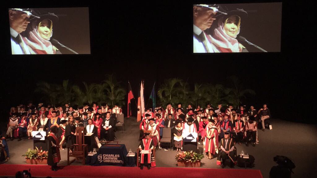 INAinDarwin's tweet photo. @aosny2011 @CDUni @tlitaay @CDUni_VC @ankns112 @rikannya Congratulations to Indonesia’s latest @CDUni PhDs: Dr Rahmat, Dr Meika &amp; Dr Ratih cc @CDUni_VC @cdu_ni

Looking forward to Dr @aosny2011 https://t.co/X7safyVVUn