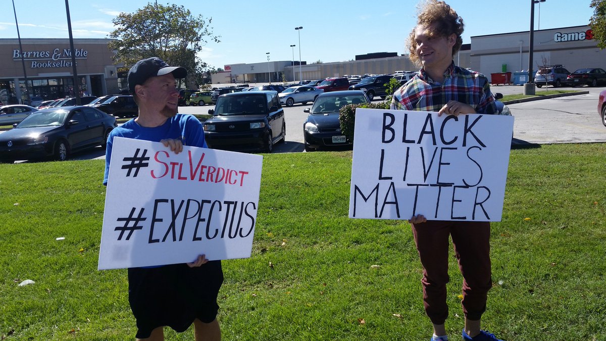 TheVikChick's tweet photo. #SGF in #Solidarity with #StLActivists because #StLVerdict #ExpectUs https://t.co/CoblfNXdON