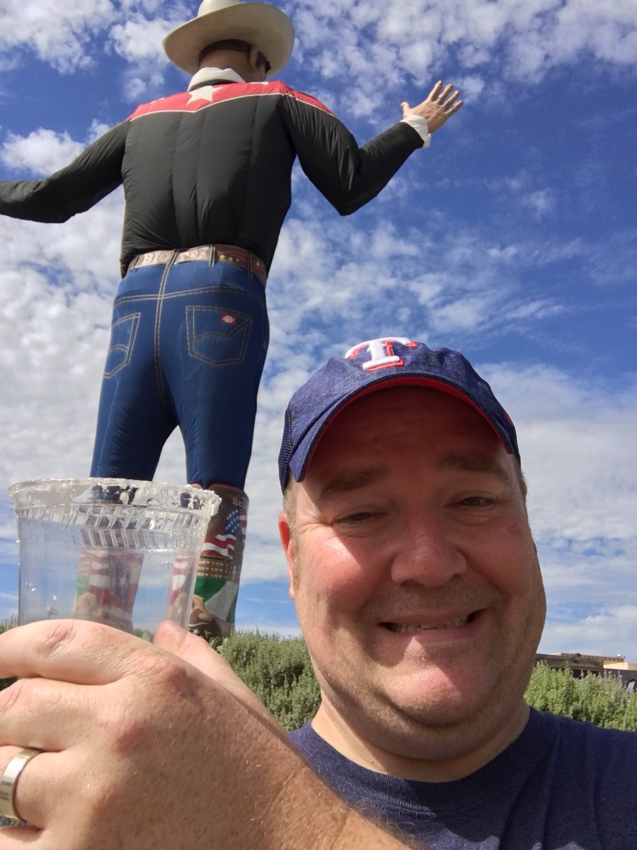 Nothing better than <a href="/Peticolas/">Peticolas</a> at <a href="/StateFairOfTX/">State Fair of Texas</a> &amp; discovering <a href="/HopFusionAle/">HopFusion Ale Works</a> !