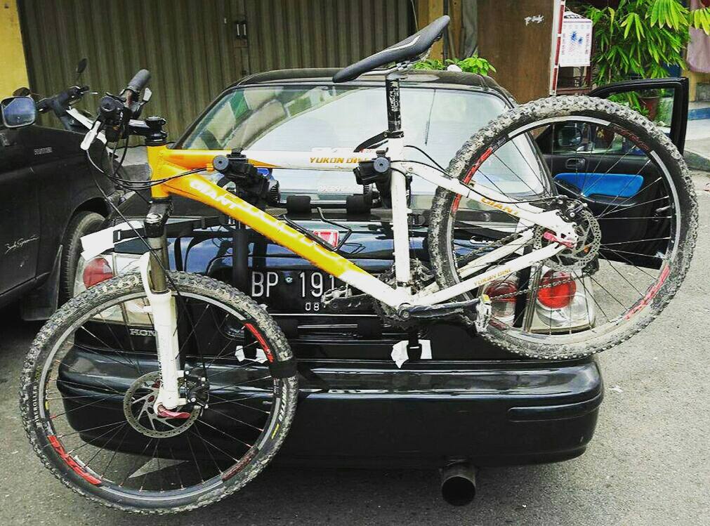 RickyBatam1988's tweet photo. Berusaha hidup sehat,mengurangi begadang diwaktu libur dan tetap bangun subuh!! 💪#downhill #giantmtb #offroad https://t.co/9qyT00qBcI