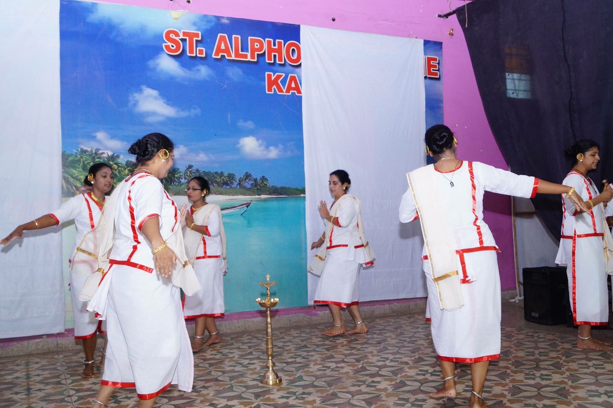 KalyanDiocese's tweet photo. #PuneForane #Mathrusangam #Mathrusangamcompetition #StAlphonsa #Church, #Kalewadi, #Pune. #IndianCatholic #SyroMalabar #Catholic #Margamkali https://t.co/4sQkcFuvBa