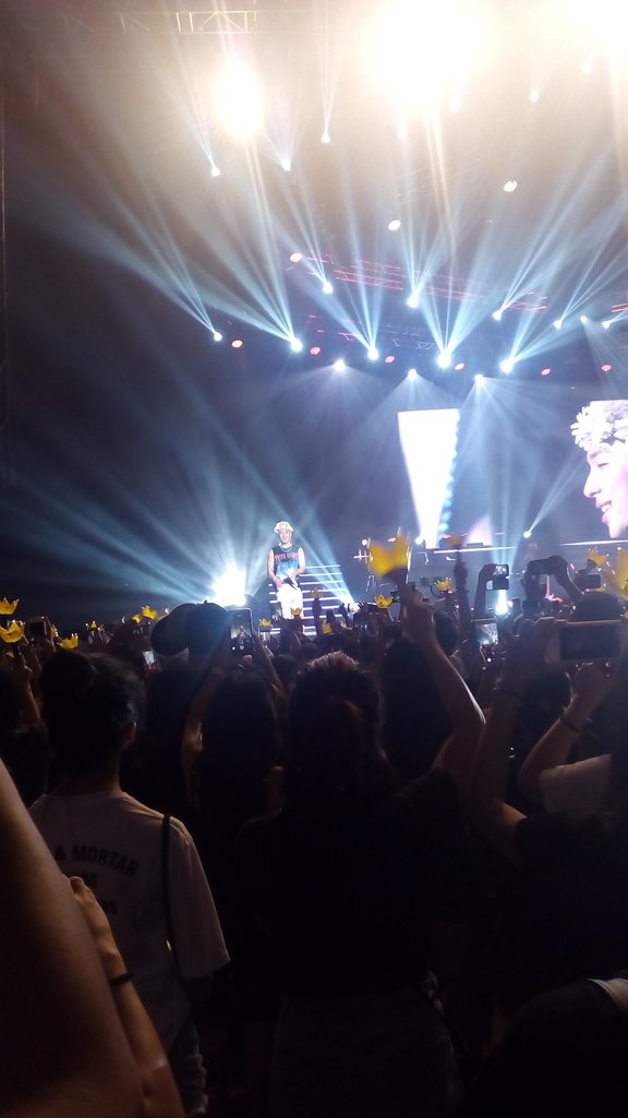 ZaysAmanie's tweet photo. Tqq Young Bae!!!!! For a great show...you made me miss BB more n more...#whitenightinkl #taeyanginkl #taeyang #bigbang #forevervips https://t.co/X0l9xUd4cz