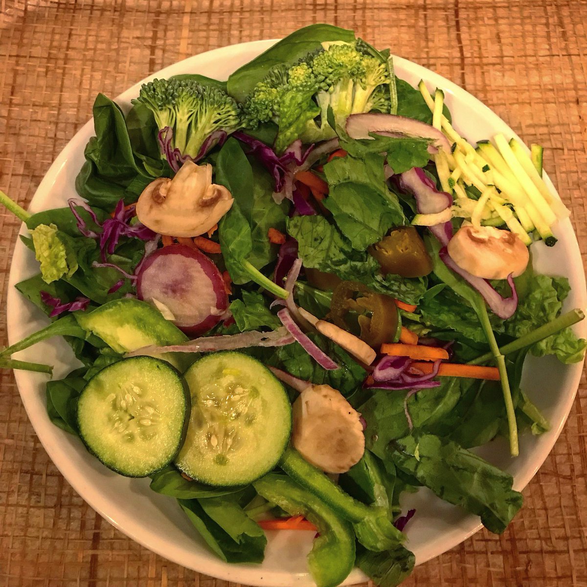 Healthy Plate. #healthygreens #healthymeals #greens #healthyeating #healthylifestyle #healthylife #healthychoices #healthydiet #spanich