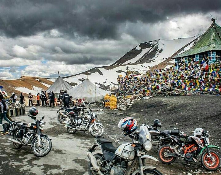 HindustanMotor1's tweet photo. #Hindustan #motorcycletours #roadtrip #motorcycling #bike #Tourism #royalenfield https://t.co/miwXyLhrw1