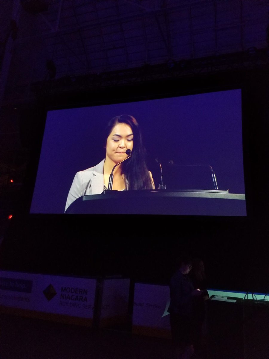 AnnaAmyHo's tweet photo. Made some meaningful connections at @Ryerson_Alumni Awards! Cont'd on Linkedin: https://t.co/JYeOS1F1WD #ruaw17 #memoRYES https://t.co/NoBJdUn6Je