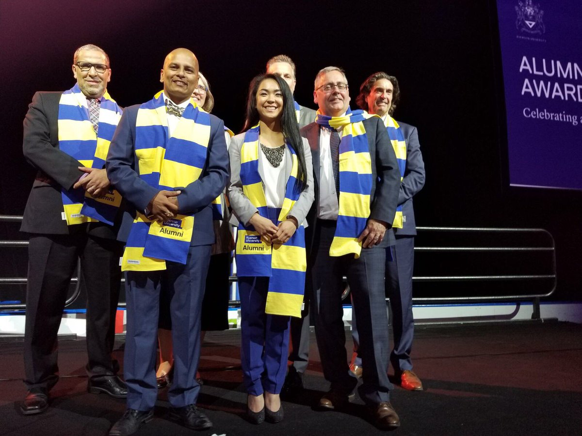AnnaAmyHo's tweet photo. Made some meaningful connections at @Ryerson_Alumni Awards! Cont'd on Linkedin: https://t.co/JYeOS1F1WD #ruaw17 #memoRYES https://t.co/NoBJdUn6Je