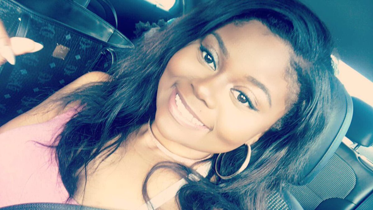 tynekabeeka's tweet photo. Happy #Beekday π https://t.co/SMOxHZ6bCm