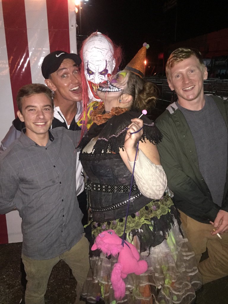 ClubJasonSparks's tweet photo. At Nashville Nightmare with Cade Maddox, Spencer Daley &amp; Luke Hudson https://t.co/ISHbPEqxtC