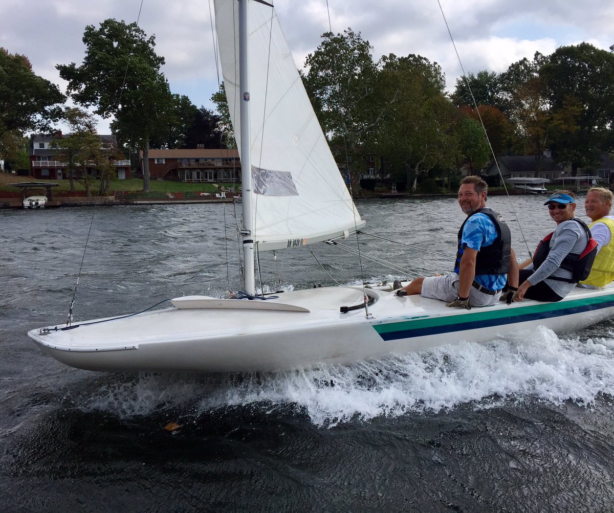 SSYCAkron's tweet photo. Commodore Bruce Moore & crew zooming across the lake this morning.
#CScow https://t.co/JuC5WF3r1r