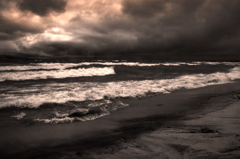 MC_2248's tweet photo. October 15th 2017- Gale on Georgian Bay ON
#onstorm #georgianbay #simcoecountyON #gale #greatlakes #fineartphotography #photography https://t.co/fEff18QZN4