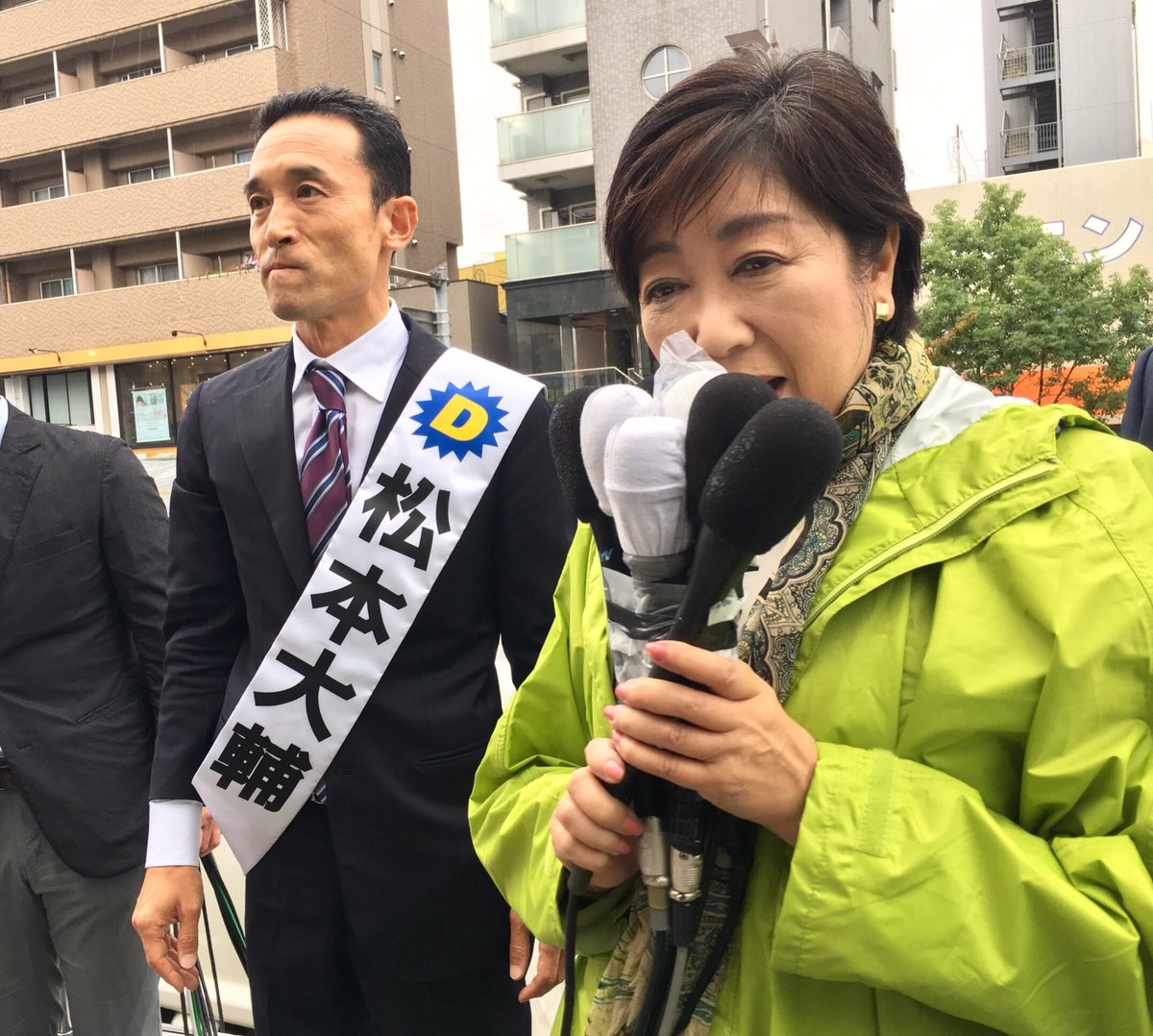 小池百合子 希望の党 広島2区 松本大輔さん 衆議院議員として3期9年の実績を持つ松本 さん 防衛大臣政務官時代には東日本大震災への災害派遣に尽力されました 子育てに励む46歳 働き盛りの松本さんをどうか国政にお送りください 日本に希望を