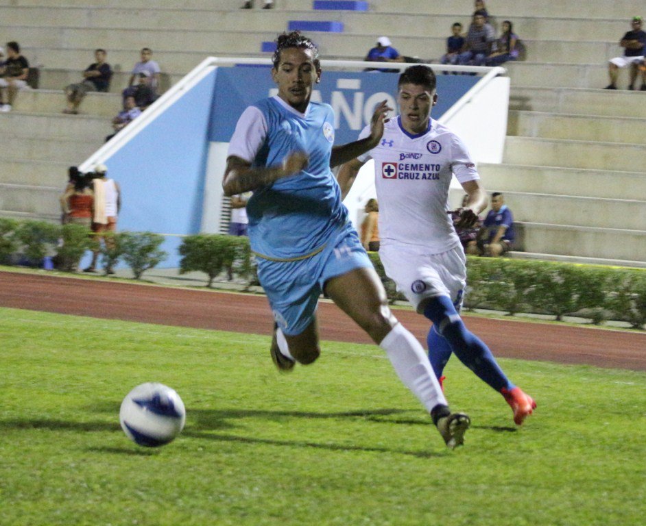 ComboDeporte's tweet photo. @Interplayafc golea 5-1 a #CruzAzulPremier y sigue en la pelea por un lugar en la liguilla @LigaPremier_FMF Da Costa, Huber, Teran anotaron https://t.co/pcwdZ3vl6y
