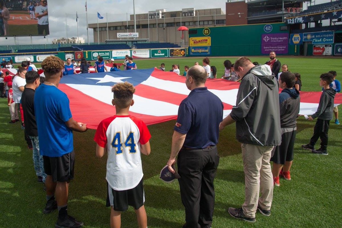 What a day! Our flags waving proudly at the Los Amigos Finals. 🇺🇸🇵🇷🇩🇴. <a href="/GoYardGoats/">Hartford Yard Goats</a> thank you. Amazing hospitality as always. Pics: A.Hart