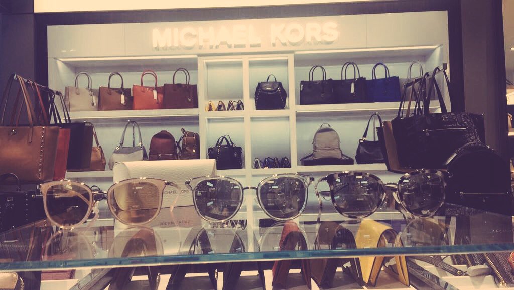 ChelmsfordSun's tweet photo. It's Michael Kors Monday at John Lewis Chelmsford 🕶👜 #michaelkors #sunglasses https://t.co/ZU3w6FvR5w