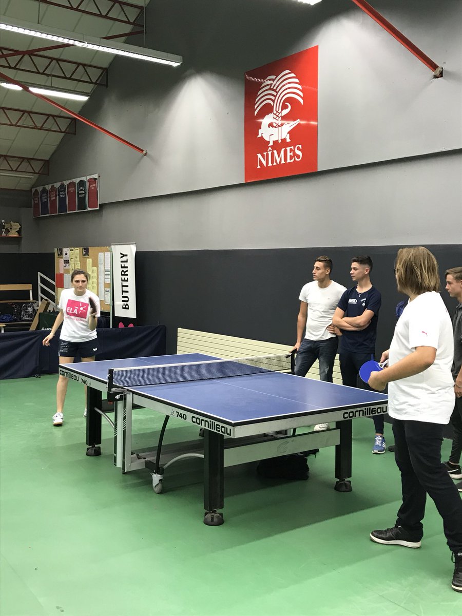 LyceeRaimu's tweet photo. Mets tes baskets ! @ELAOfficielle Après la dictée, les lycéens s’essaient au Ping avec Lucie GAUTHIER et @tombelhomme https://t.co/e9hc7sek9g