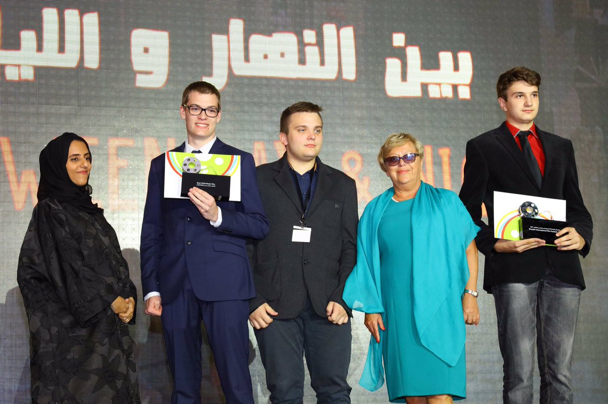 SharjahICFF's tweet photo. أفضل فيلم من صنع الأطفال (بين النهار والليل) 😍🎥 Best Child-Made Film (Between Day &amp; Night) #sicff17 https://t.co/OGd8mGq9Y7