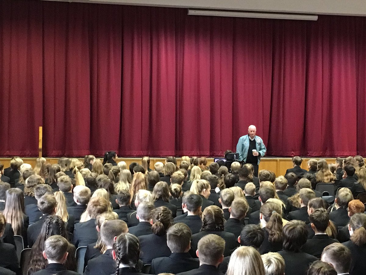 Victrix75's tweet photo. The final talk to @BCSch before @WordenAlfred head back to the US. #WSW2017 https://t.co/ZnPiWJSN7H